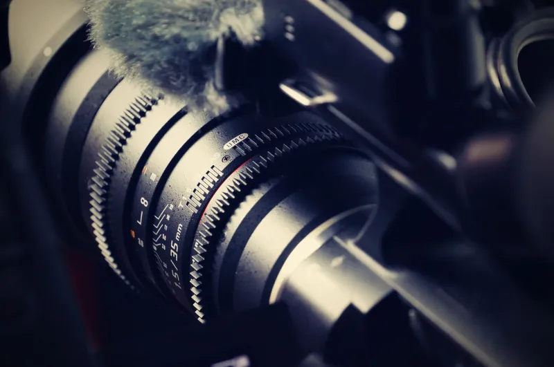Pixel Compromise: Why Digital Zoom Is Quietly Destroying Your Projection Clarity — And What to Do Instead