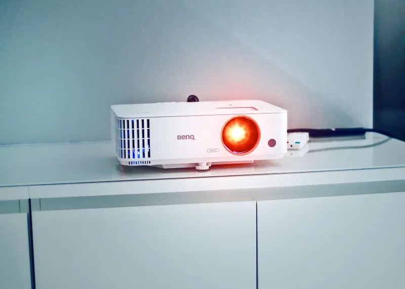 Resolution Is Not the Whole Story: What Projector Buyers Get Wrong About Image Sharpness